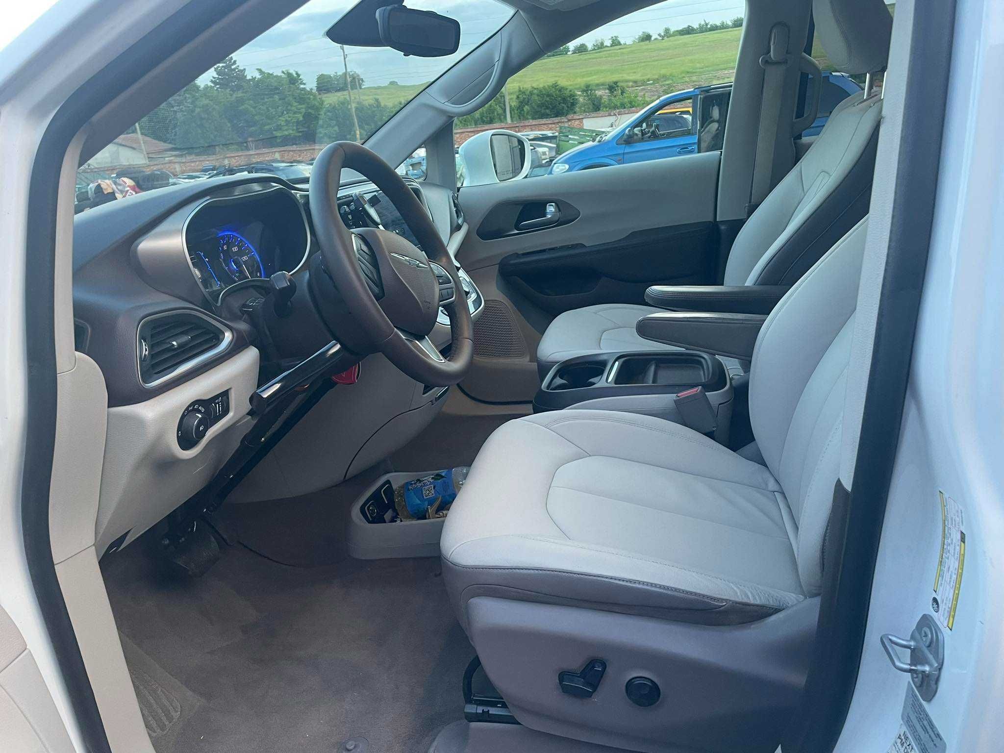 Chrysler Pacifica Touring L 3.6 Pentastar