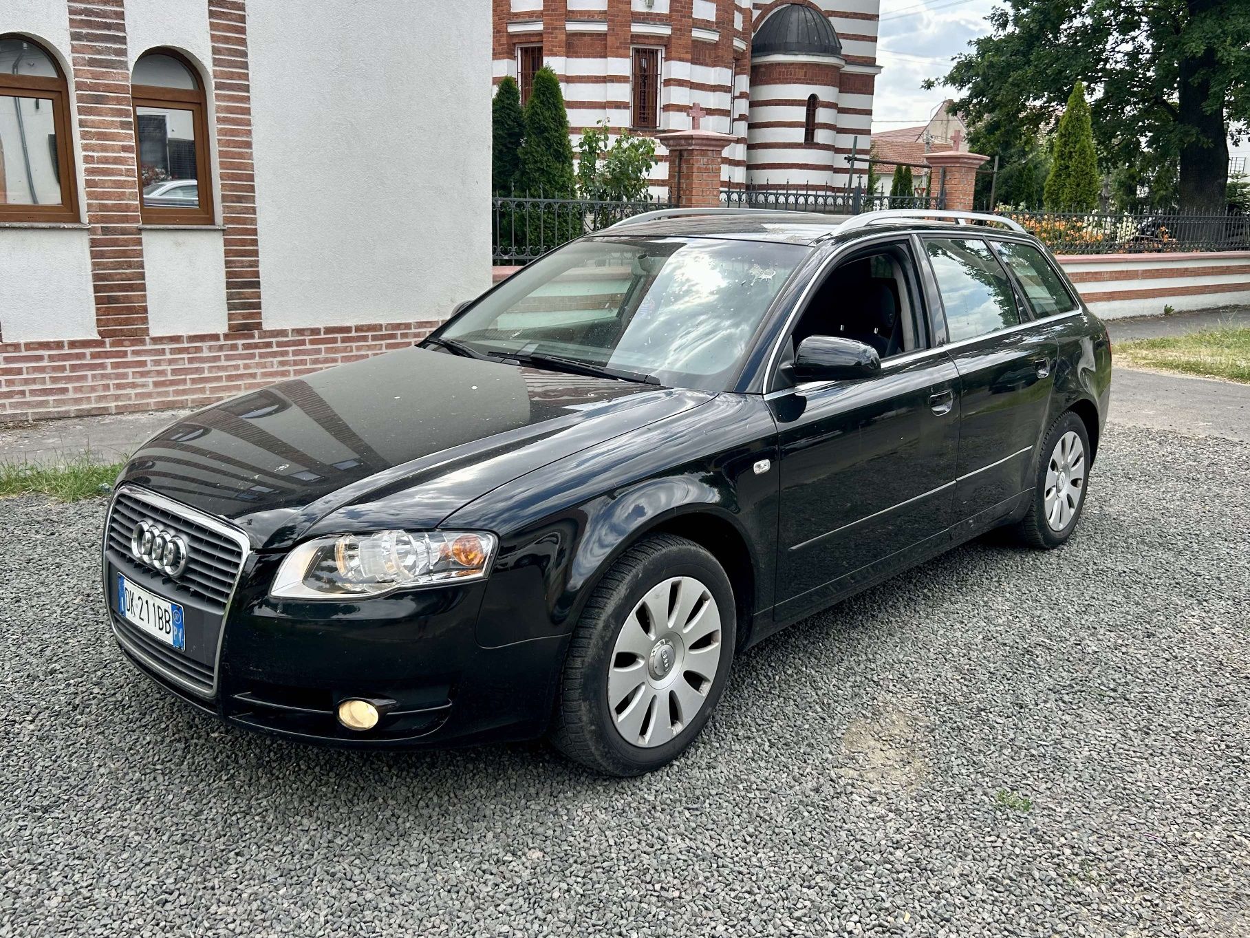 Audi A4 2007  1.9 tdi masina prezinta defecte estetice 1650