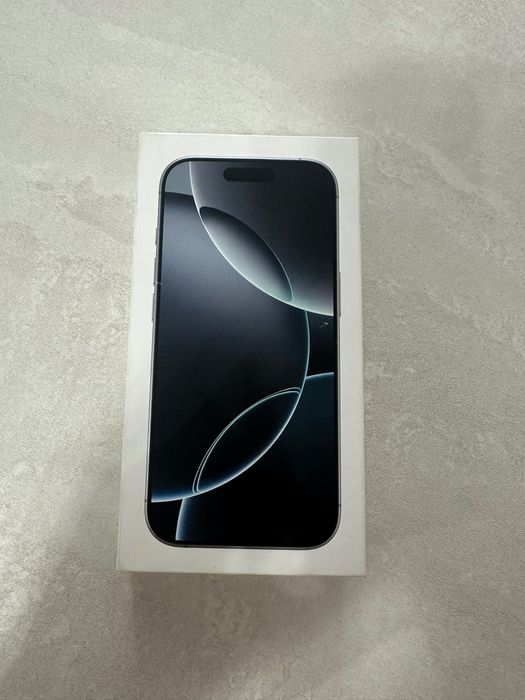 Vând iPhone 16 pro white titanium, 128 gb Telefonul este nou în cutie!