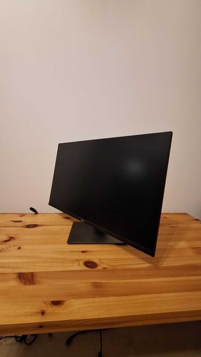 Monitor Dell P2719H 27″ IPS Full HD – stare bună, reglabil