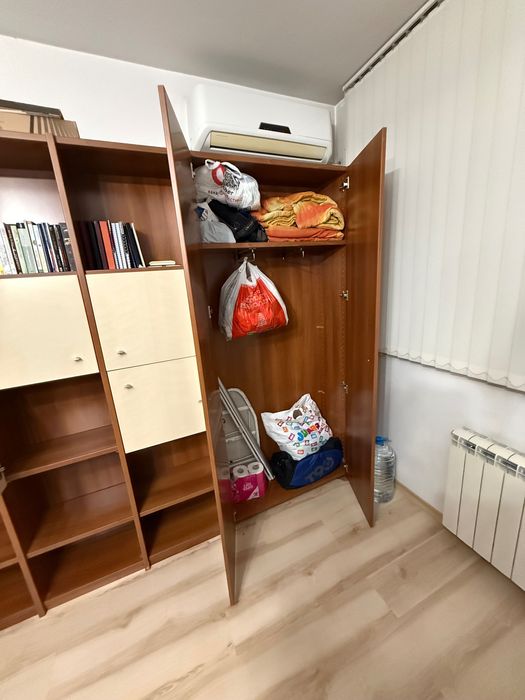 Офис секция от плътно и здраво дърво