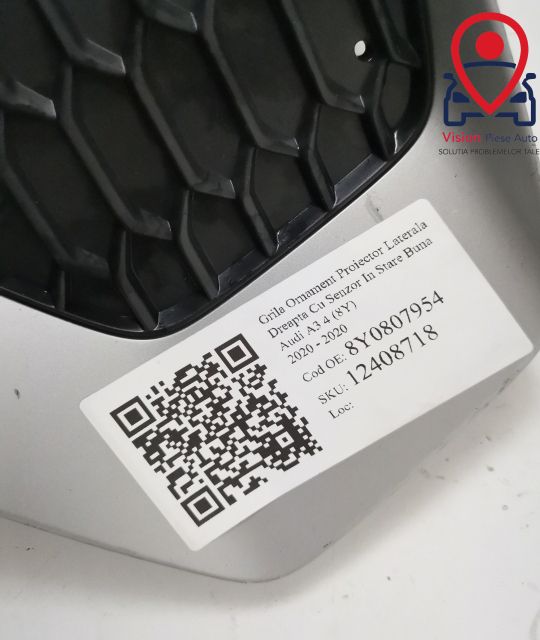 Ауди А3 / Audi A3 4 (8Y) Странична декоративна решетка на предния фар