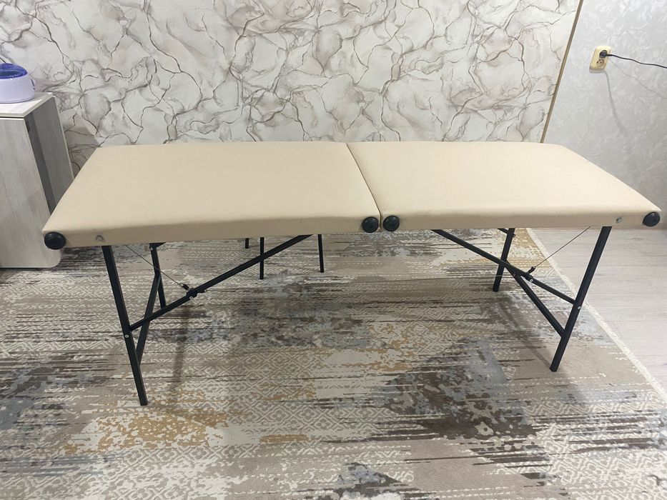 Продам Новую кушетку