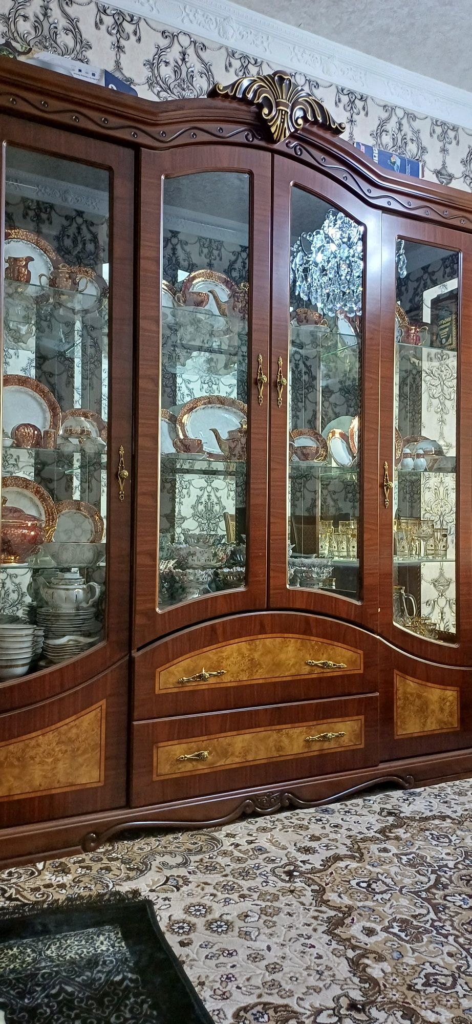 Mebel sotiladi  holati yaxshi