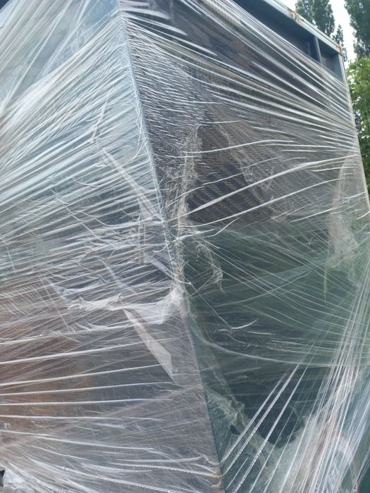 Vând vitrina frigorifica verticala