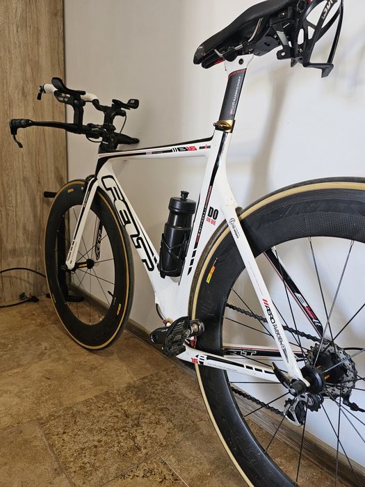 Bicicleta  cursiera contra timp