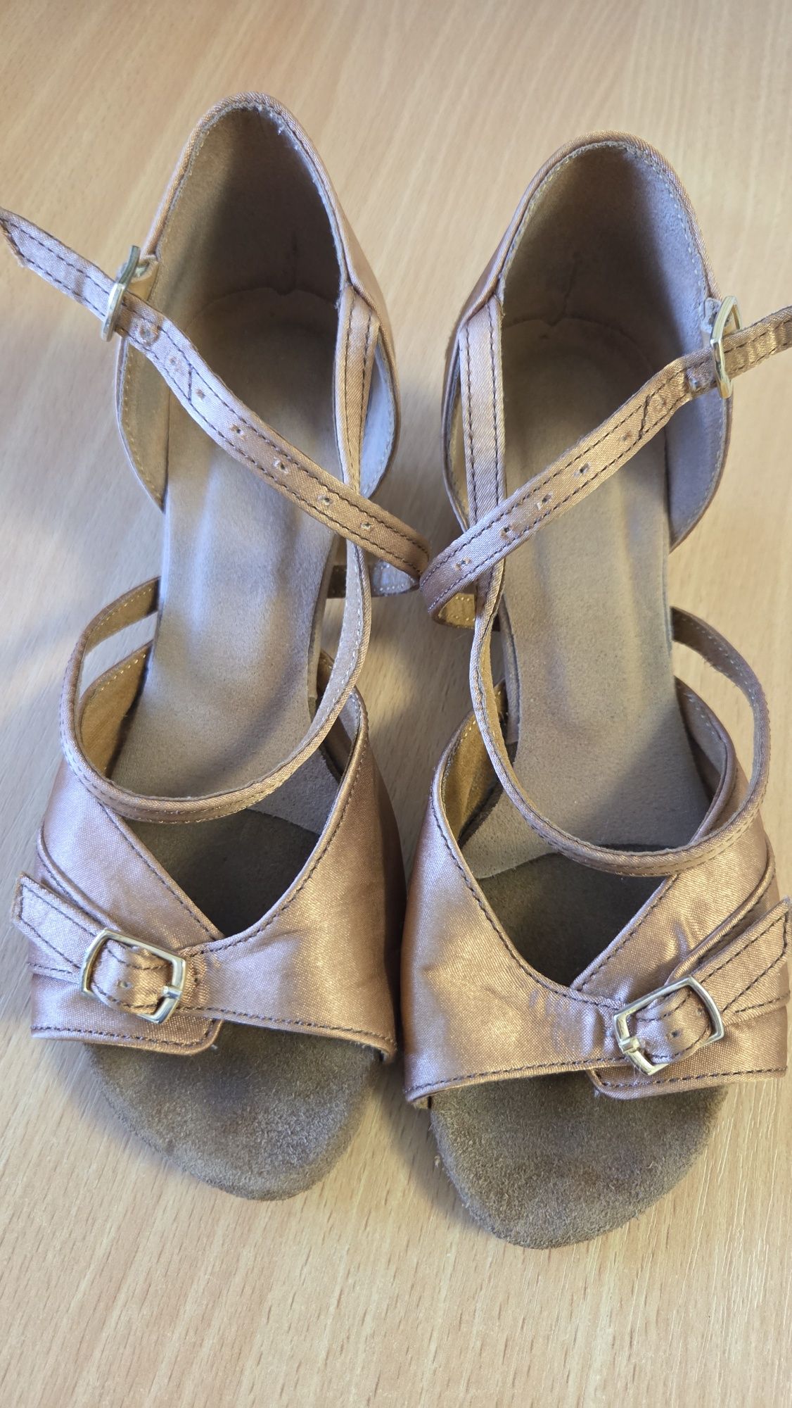 Pantofi de dans Arina numărul 34