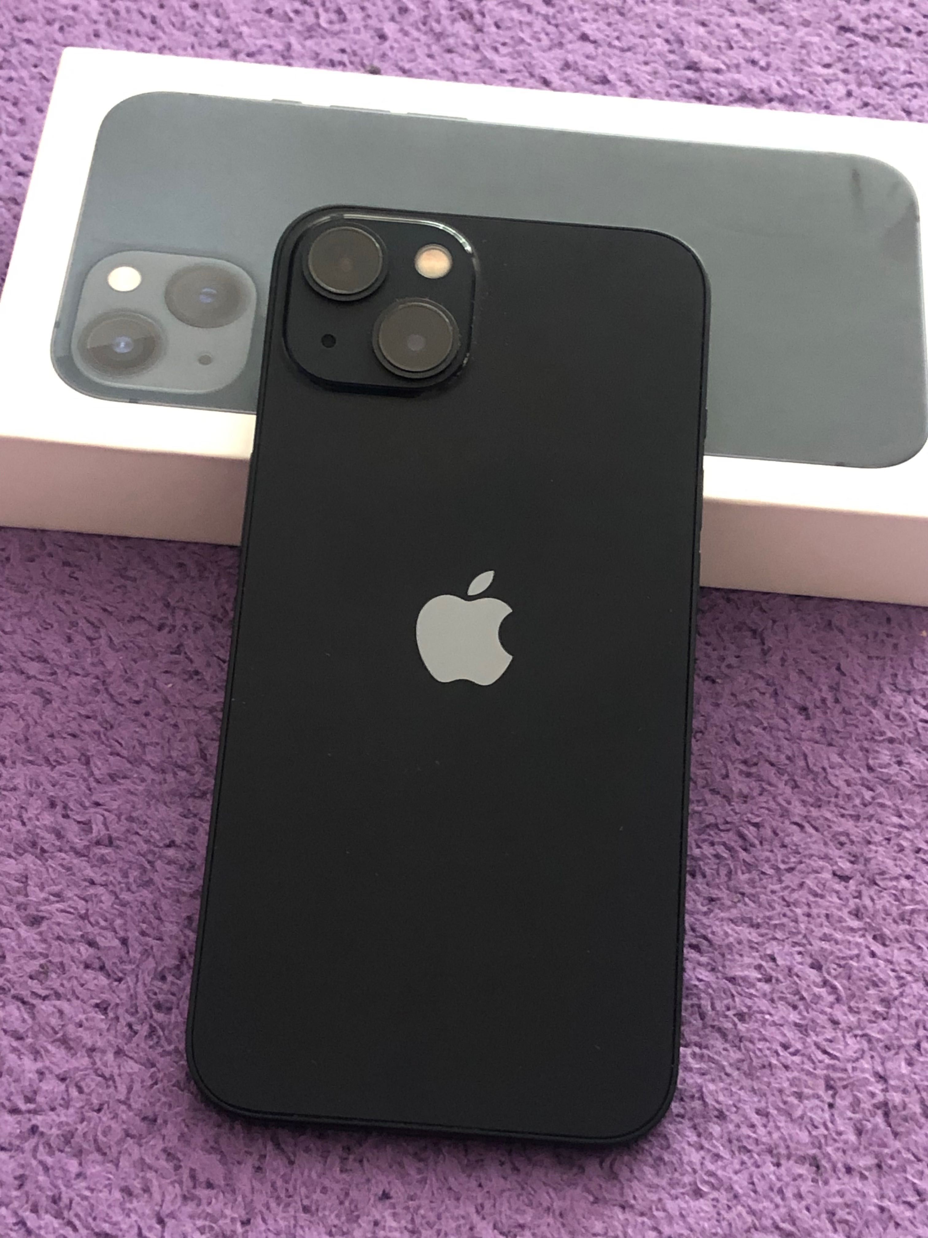 Смартфон Apple iPhone 13 128GB Midnight 100% батерия без драскотина
