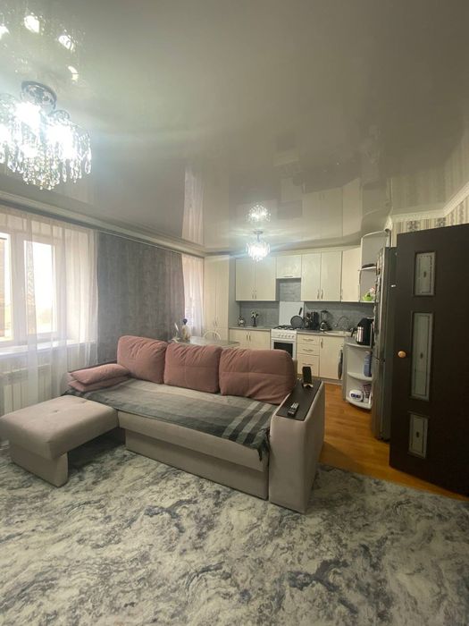 Продам двух комнатную квартиру