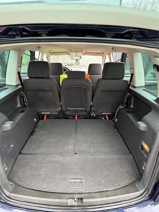 VW TOURAN monovolum, 2.0 diesel 140 CP, cutie automată