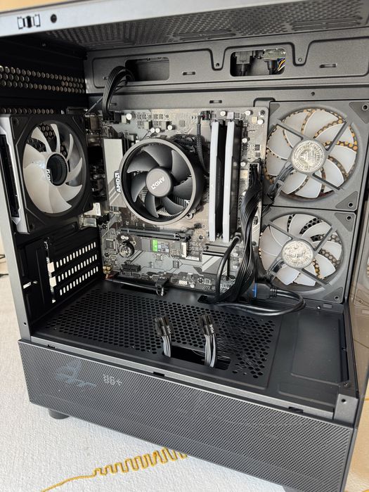 PC gaming AMD 32GB Ram cu RTX5060