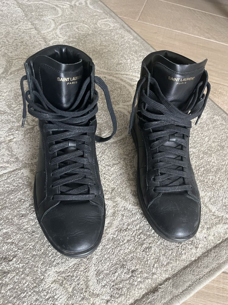 Ботинки saint laurent, чистая кожа в отличном состоянии , оригинал фир