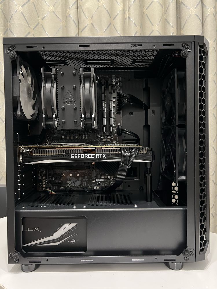 Calculator / Unitate Gaming i7, RTX 2080, 32Gb RAM, 500Gb SSD, 1Tb HDD