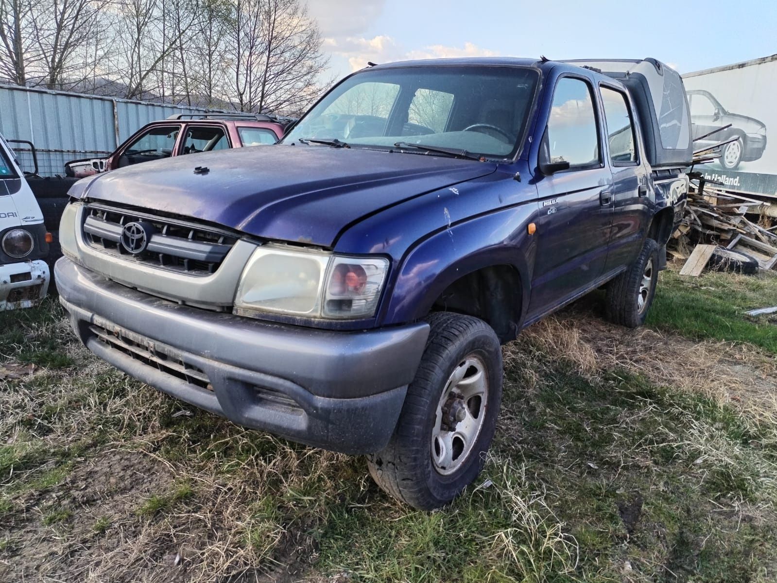 Dezmembrari dezmembrez  toyota hilux 2004