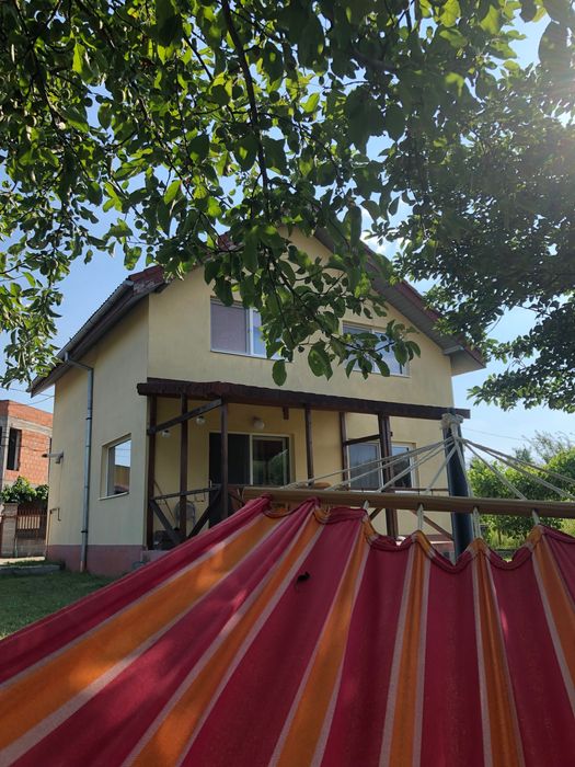 Proprietar vand casa in cartierul Plopi, front stradal 18.5 m, an 2007