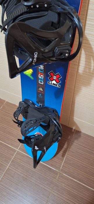 Placa snowboard 130cm burton Chanel costom-legaturi noi