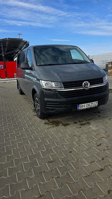 Vand Volkswagen Transporter 9 locuri