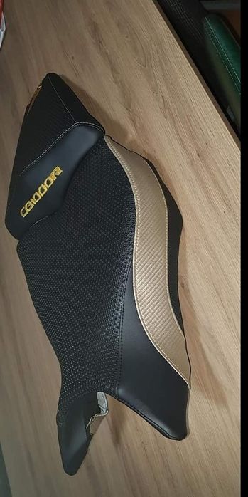 Tapiterii moto profesional