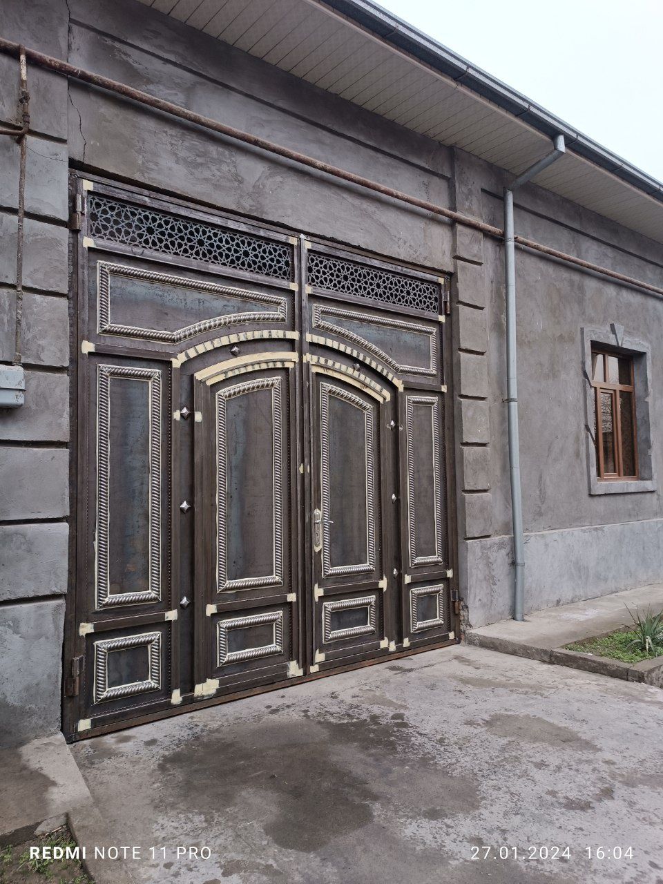 Temir darvoza sotiladi