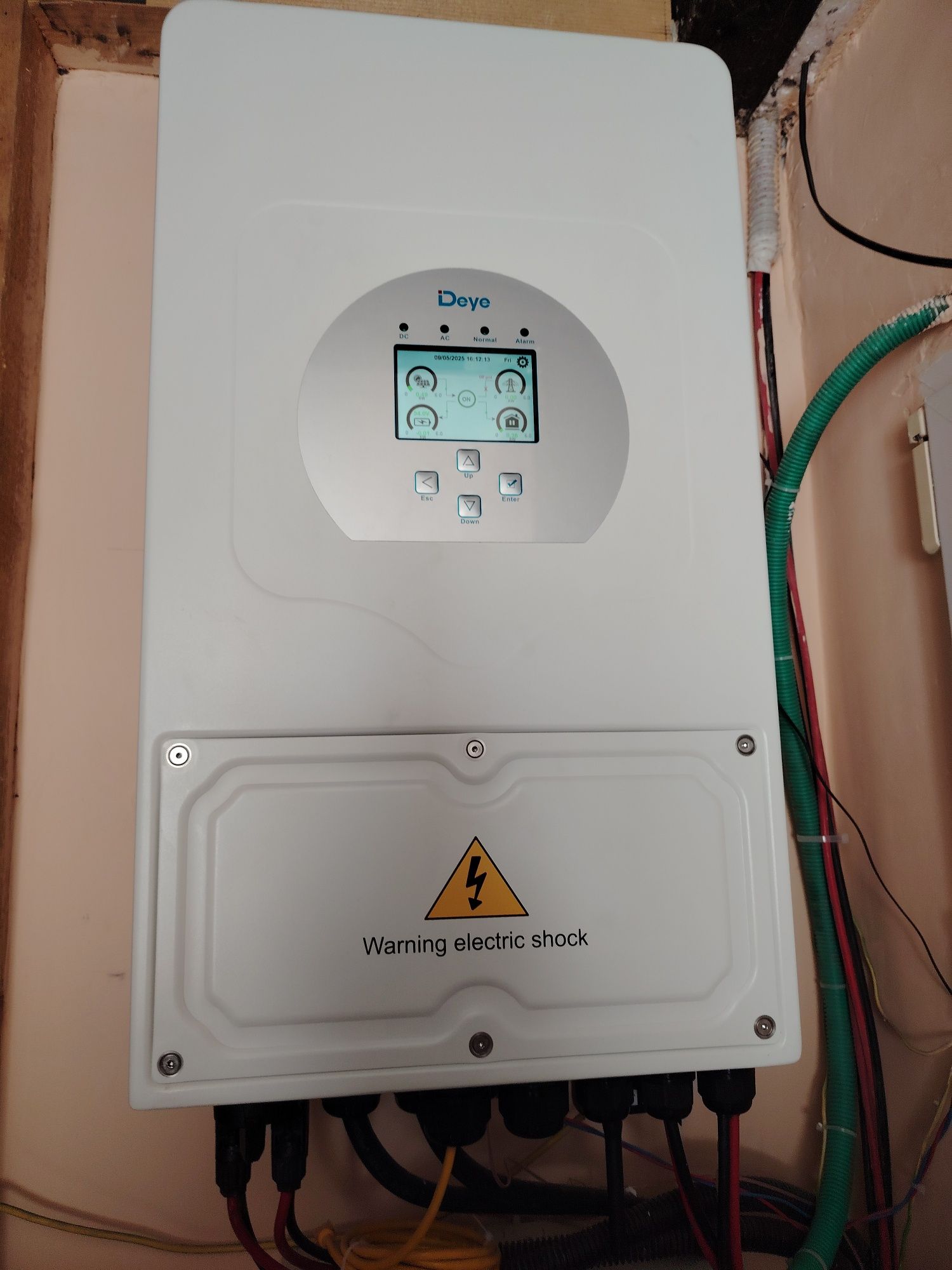 Хибриден инвертор Deye 6kW