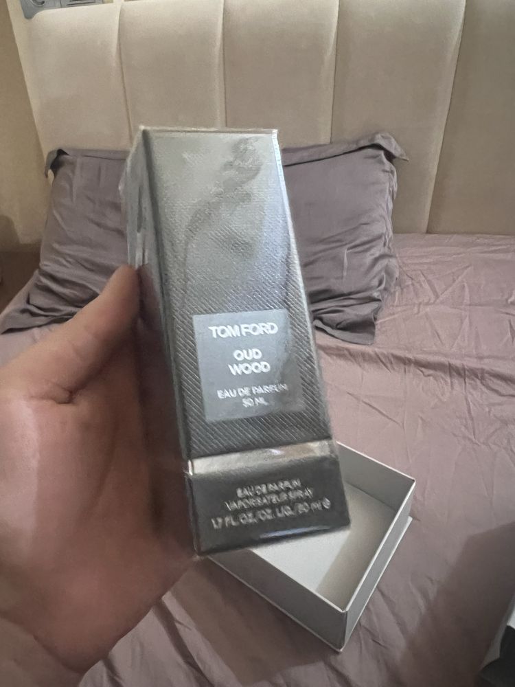 Atir tom ford yangi