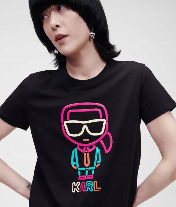 Oferta Tricouri KARL LAGERFELD originale marimea xs,S pe alb si negru