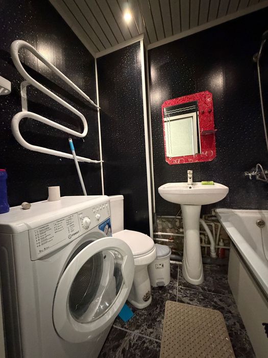 Продается 2-комн кв .р-н Айгуль.