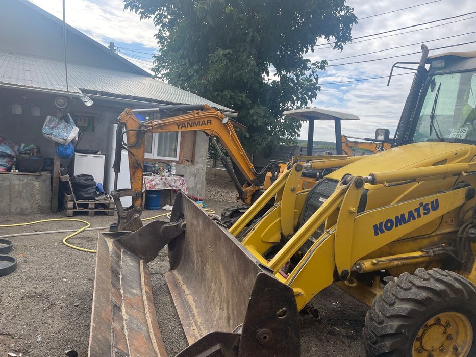 Buldoexcavator komatsu
