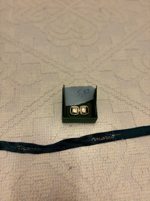 Butoni din aur de 18k