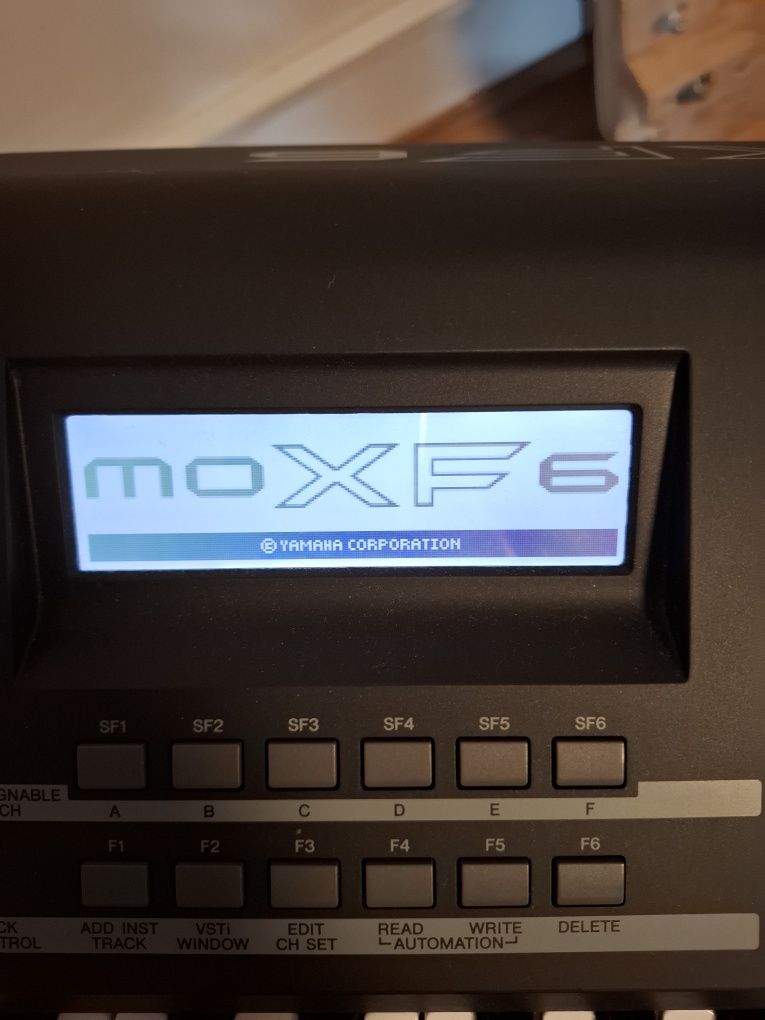 Vand Yamaha MOXF6