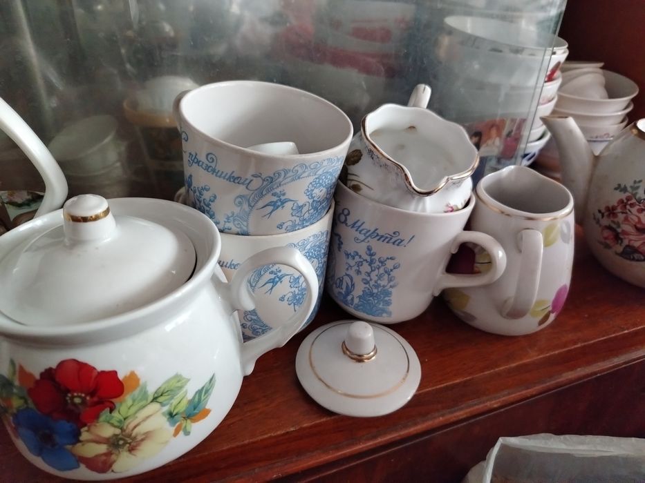 Мясорубки, соковыжималка, сковородки, кастрюли советские заварники мет