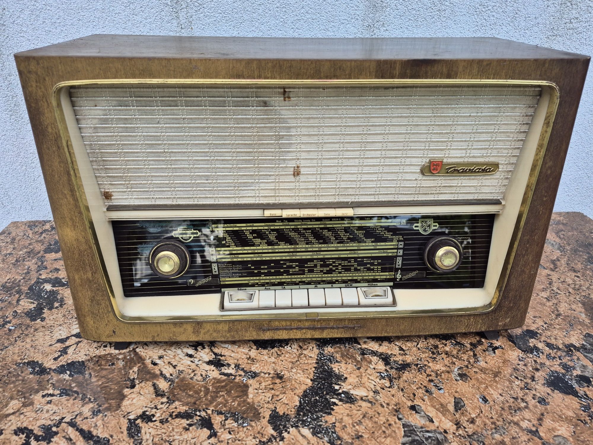 Vând Radio marca Nordmrnde Traviata 59/3D