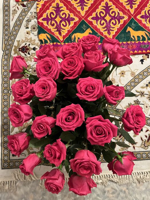 Продам 25шт розовых роз