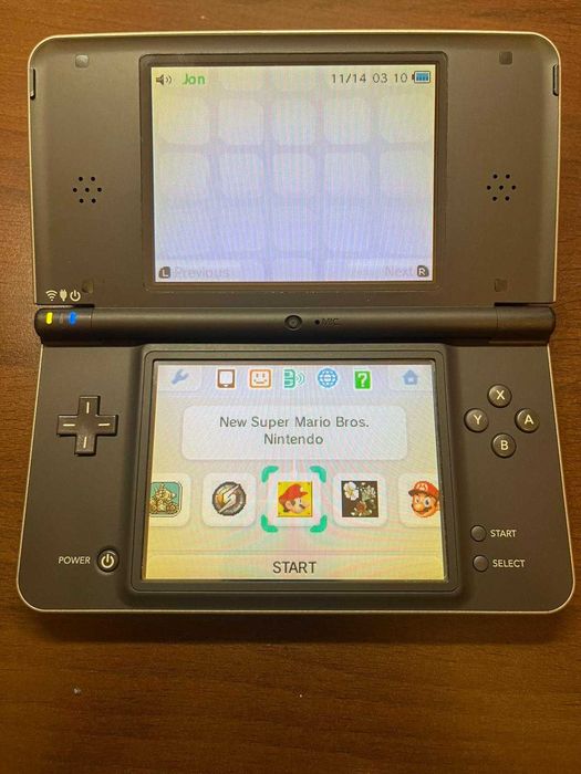 Nintendo DSi XL modat