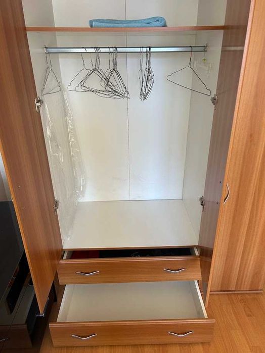 Гардероб с чекмеджета 135х202х60