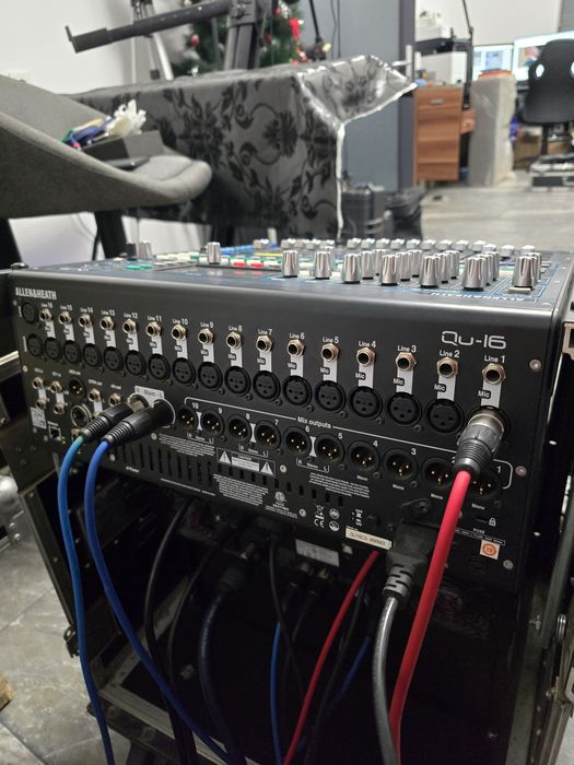 Mixer digital  Allen & Heath QU-16