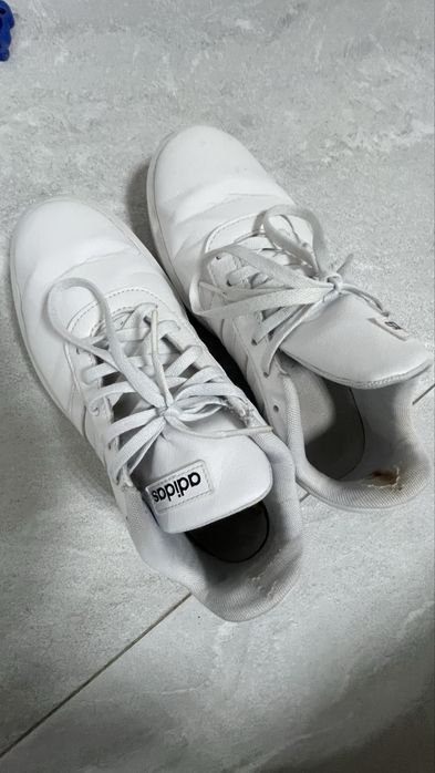 Адидас оригинал почти как новая