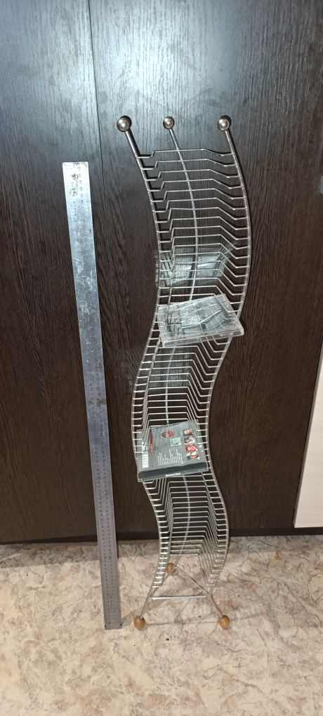 Продам подставку под СД диски.