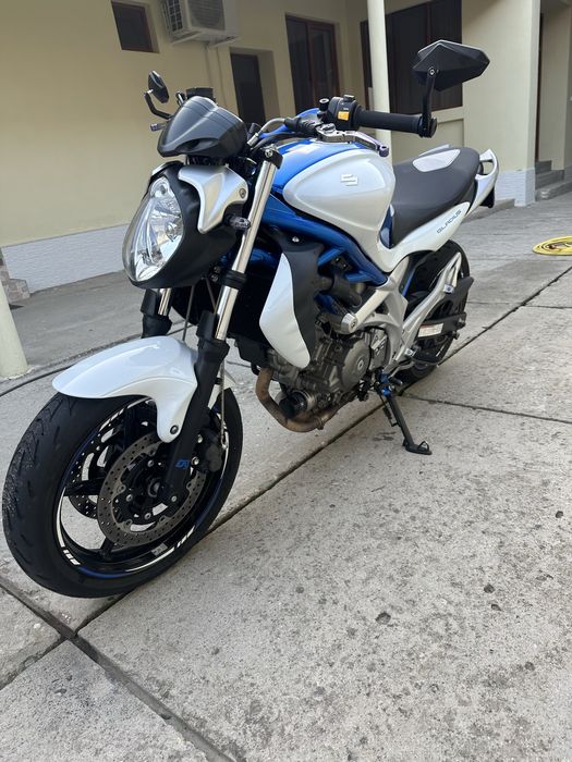 Suzuki SFV650 Gladius