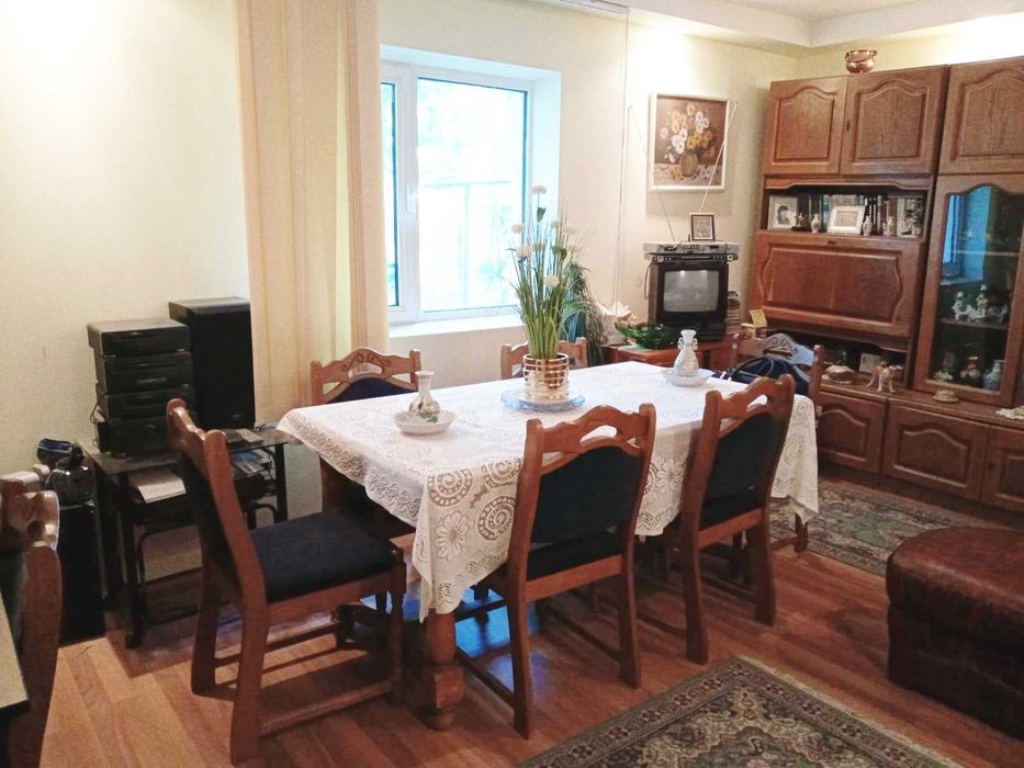 Casa 2600 mp cu deschidere lac Galațui