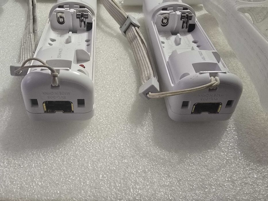 Kit Controller Nintendo Wii Remote Alb RVL-003 huse protectie,  curele