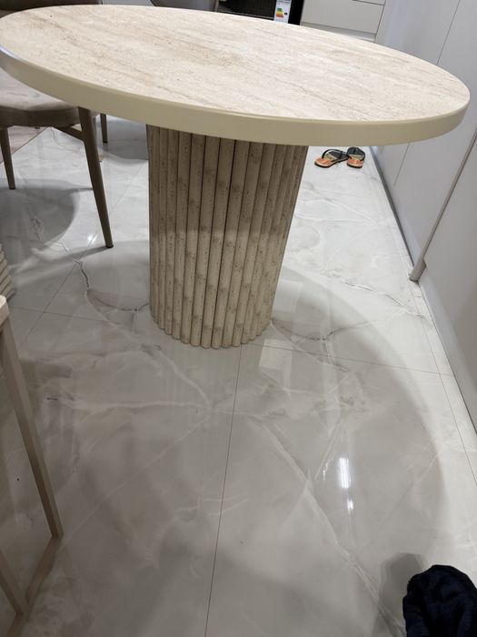 Кухненска маса тип травертин