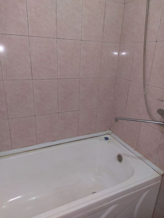 Тезда Мелодияда 2хона 4этаж  кирпичный квартира сотилади