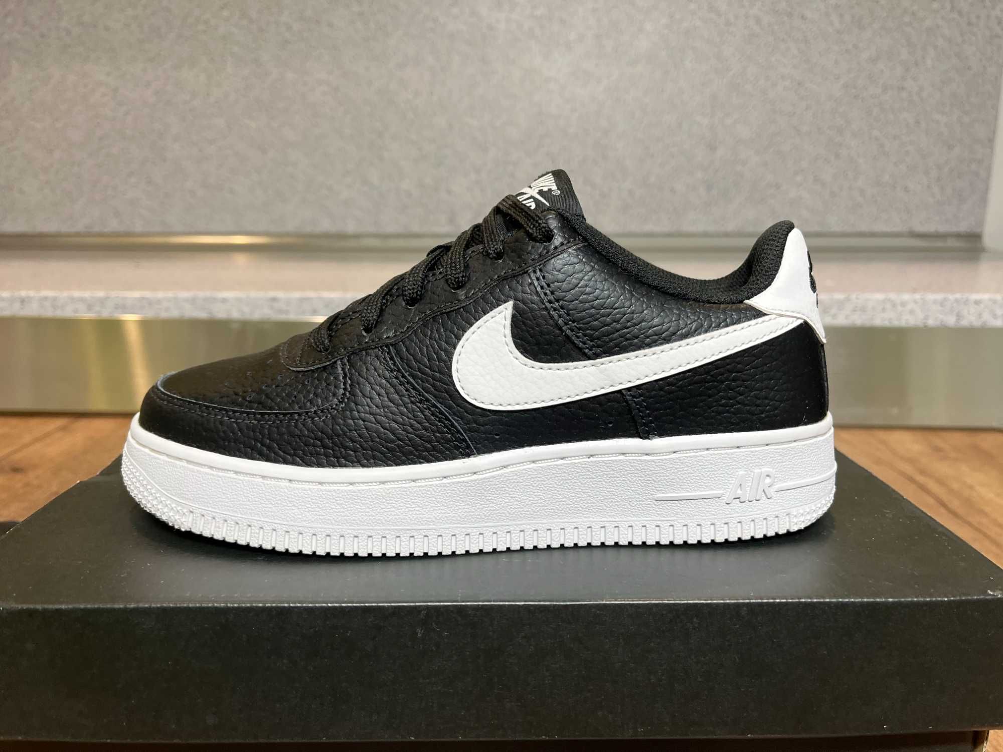 ОРИГИНАЛНИ *** Nike Air Force 1 Low Black White