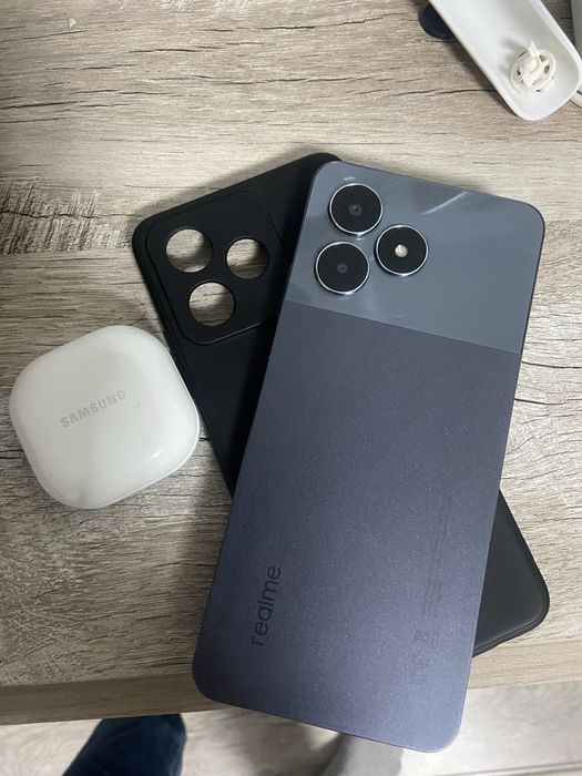 Realmi телефон