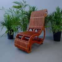 Деревянный кресло