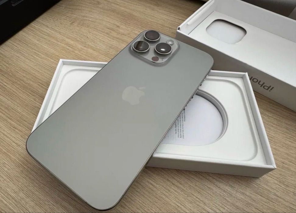 Vand Iphone 16 Pro Max Titanium 256 GB Impecabil Fullbox !!