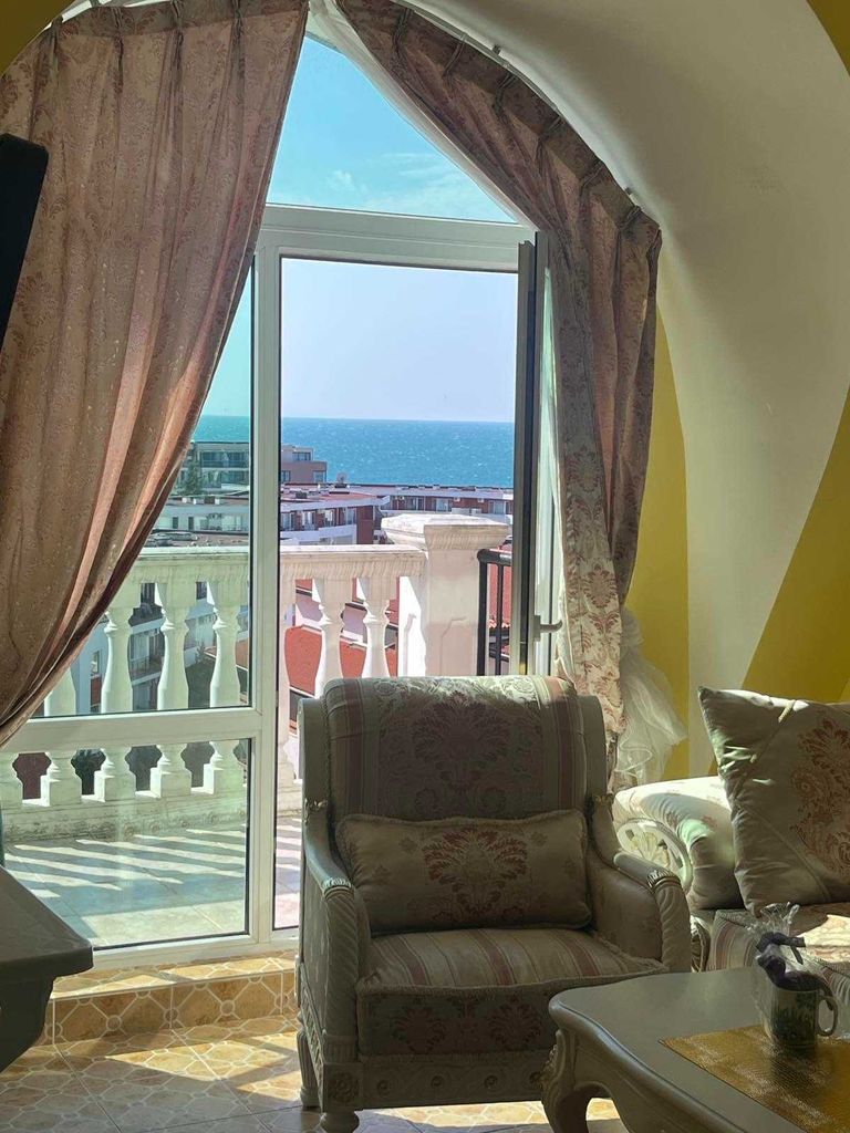 Продава се Двустаен апартамент в к.к. Елените - 67 кв.м за 1568 €/кв.м - Снимка #3