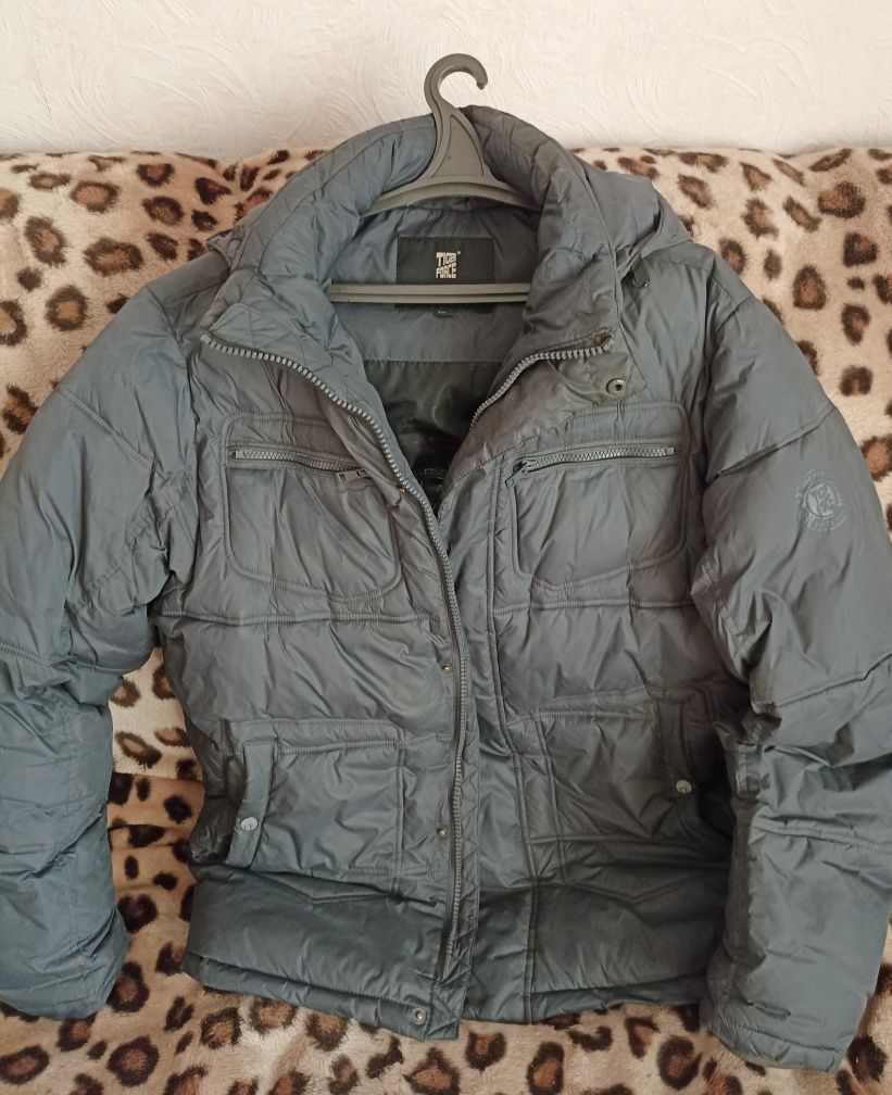 Продам мужская зимняя куртка (52), для дома, подарки, зима.