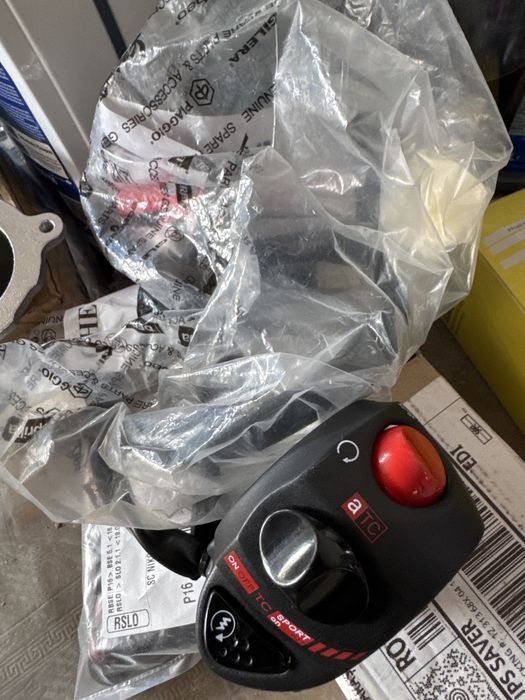 Aprilia srv850 Akrapovic omologat in acte
